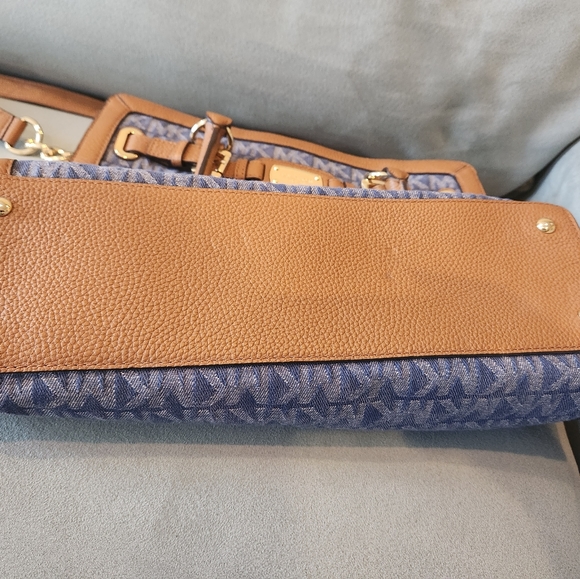 Michael Kors denim satchel - Picture 4 of 6